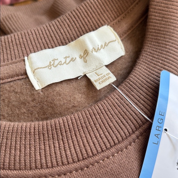 LANDSEND Women Illinois Oversized Crew Neck Sweatshirt - Picture 2 of 6